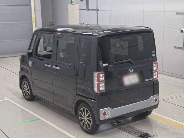 DAIHATSU WAKE 2015