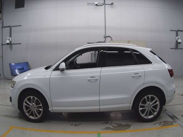 AUDI Q3 2012