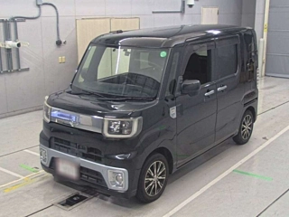 DAIHATSU WAKE 2015