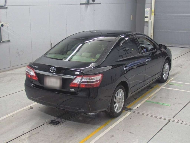TOYOTA PREMIO 2015