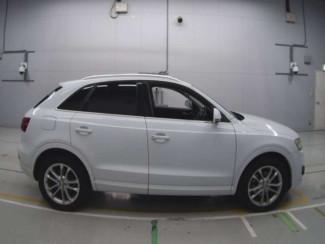 AUDI Q3 2012