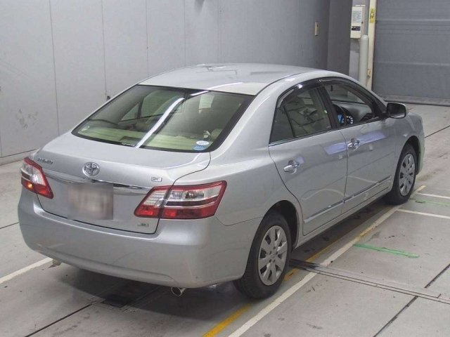 TOYOTA PREMIO 2012
