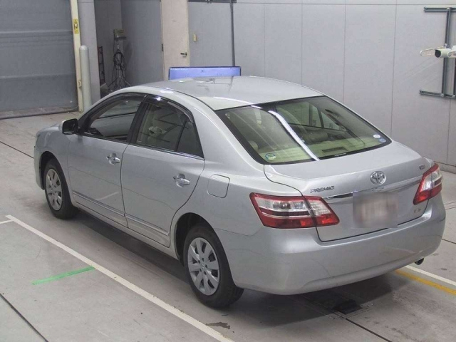 TOYOTA PREMIO 2012