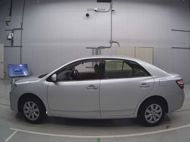TOYOTA PREMIO 2012