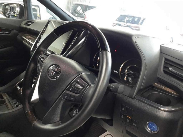 TOYOTA ALPHARD 2020