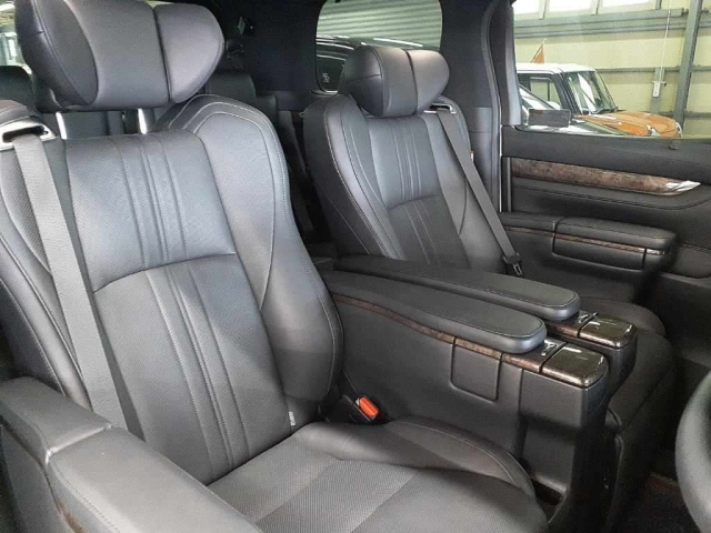 TOYOTA ALPHARD 2020