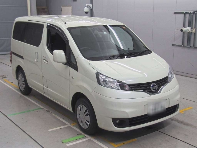 NISSAN NV200 2021
