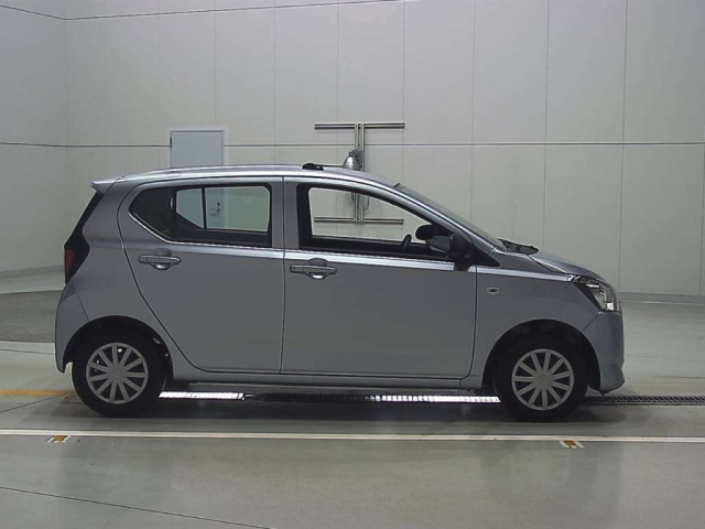 DAIHATSU MIRA E S 2023