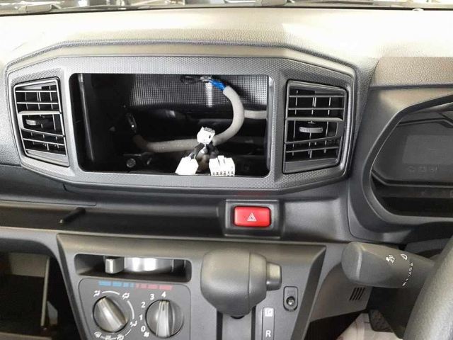 DAIHATSU MIRA E S 2023