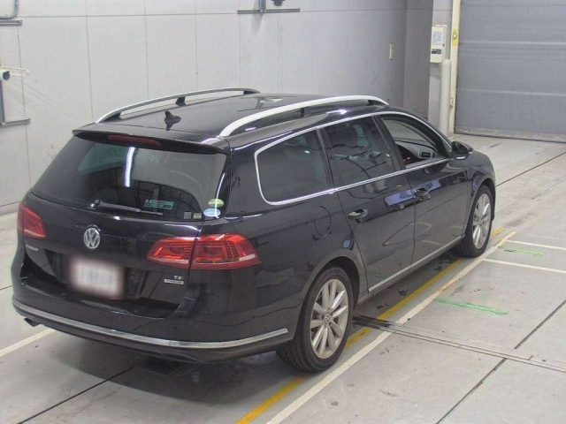 VOLKSWAGEN PASSAT VARIANT 2014
