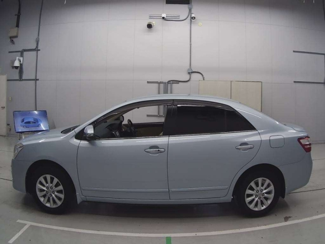 TOYOTA PREMIO 2014