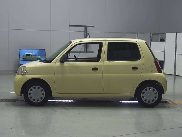 DAIHATSU ESSE 2010