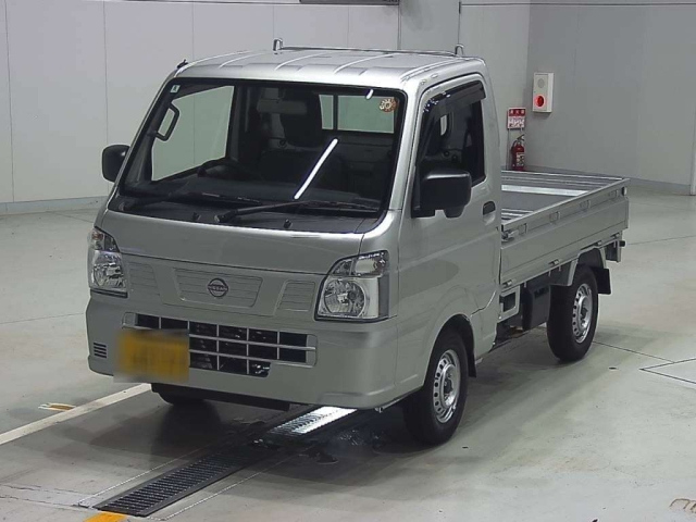 NISSAN CLIPPER TRUCK 2025