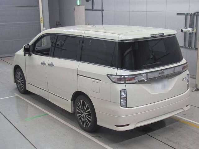 NISSAN ELGRAND 2015