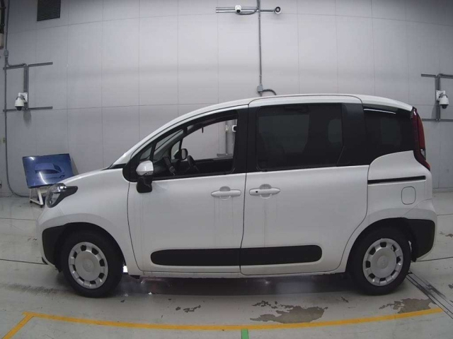 TOYOTA SIENTA 2025
