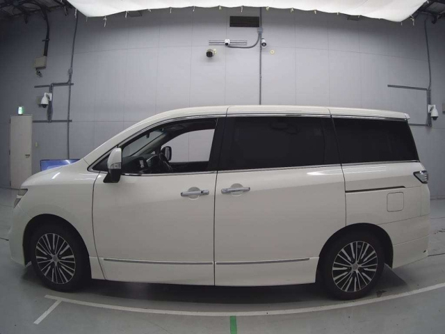 NISSAN ELGRAND 2015