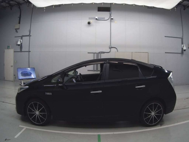 TOYOTA PRIUS PHV 2012