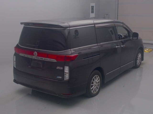 NISSAN ELGRAND 2010