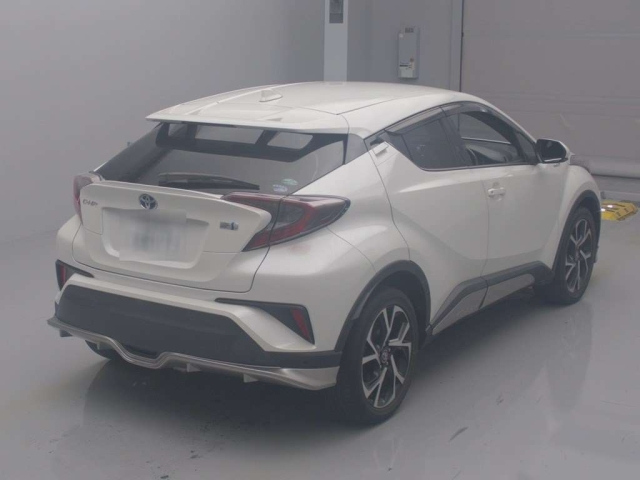 TOYOTA C-HR 2017