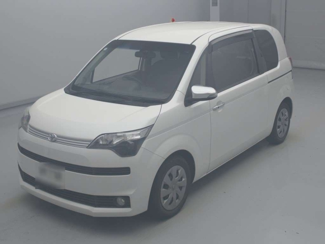 TOYOTA SPADE 2014