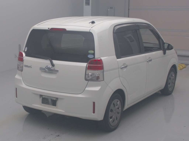 TOYOTA SPADE 2014