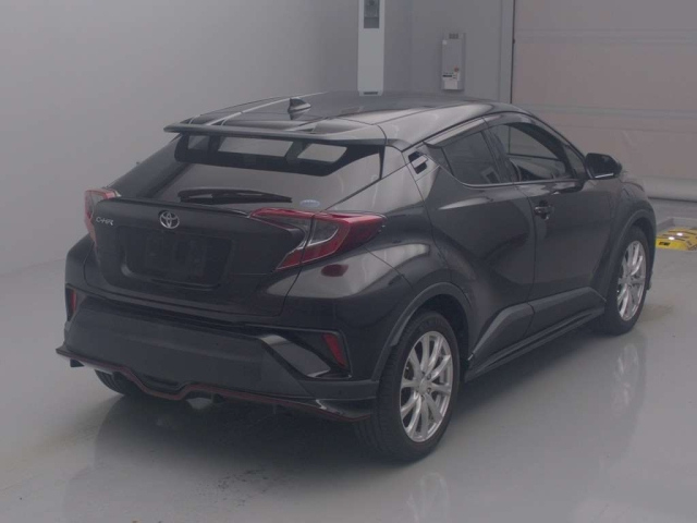 TOYOTA C-HR 2019