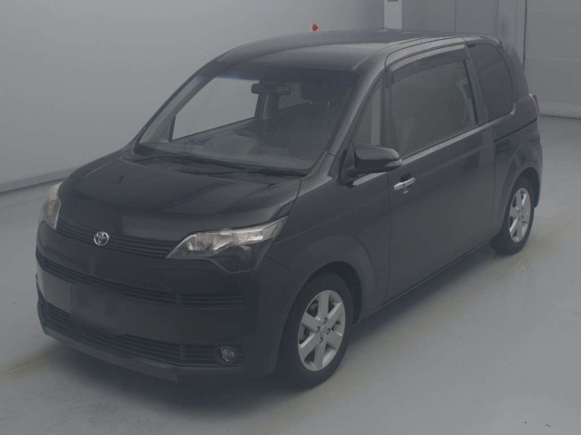TOYOTA SPADE 2015