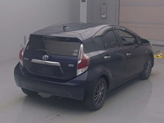 TOYOTA AQUA 2016