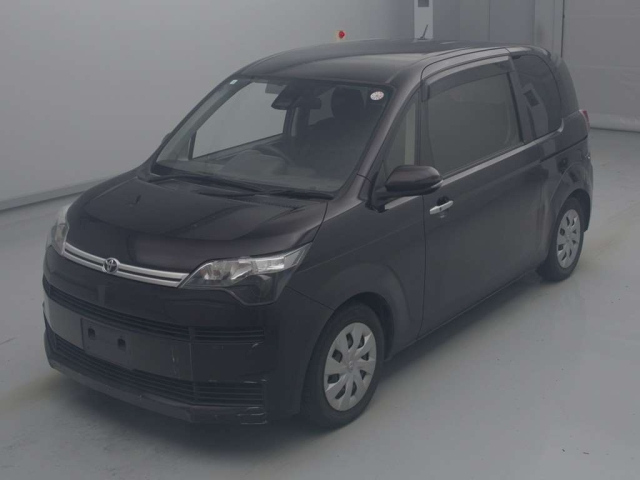TOYOTA SPADE 2018