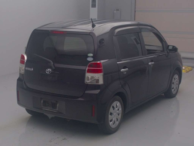 TOYOTA SPADE 2018