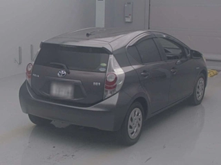 TOYOTA AQUA 2013