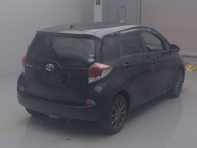 TOYOTA RACTIS 2015