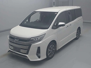 TOYOTA NOAH 2021