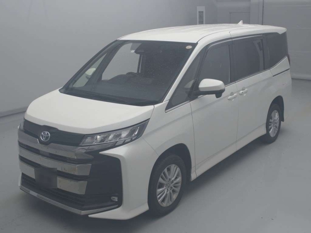 TOYOTA NOAH 2023