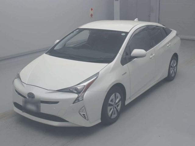 TOYOTA PRIUS 2016