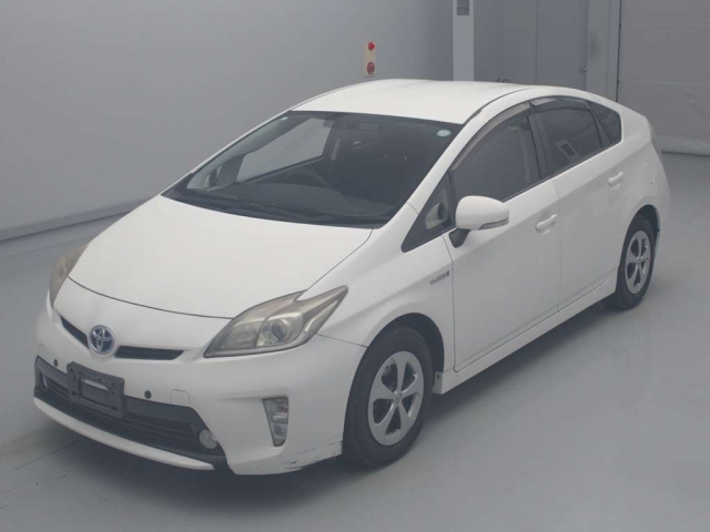 TOYOTA PRIUS 2013