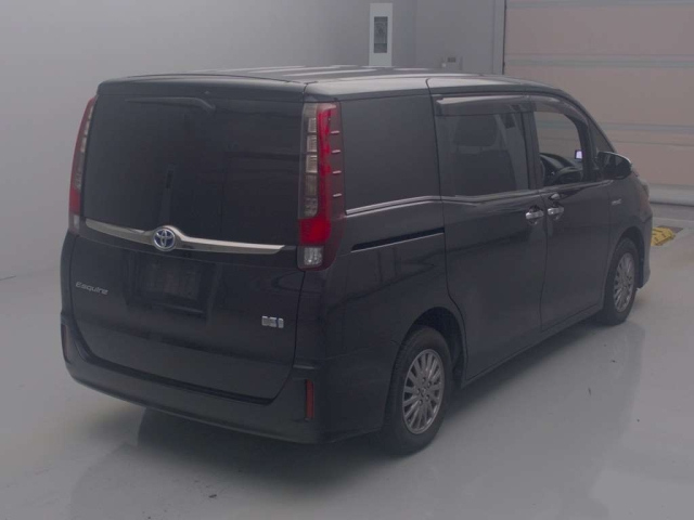 TOYOTA ESQUIRE 2017