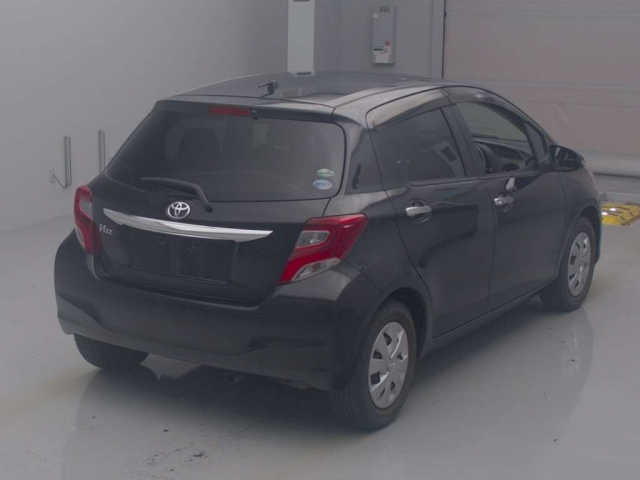 TOYOTA VITZ 2016