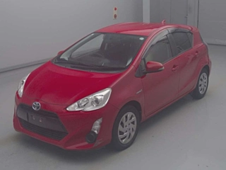 TOYOTA AQUA 2015
