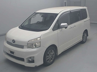 TOYOTA VOXY 2012