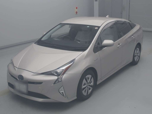 TOYOTA PRIUS 2016