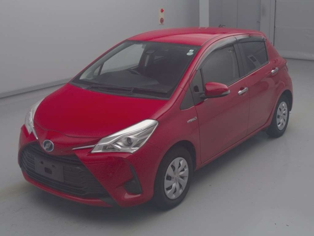 TOYOTA VITZ 2018