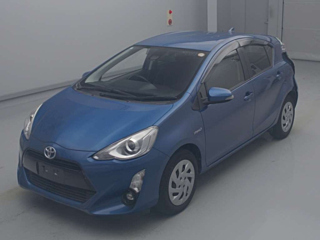 TOYOTA AQUA 2016
