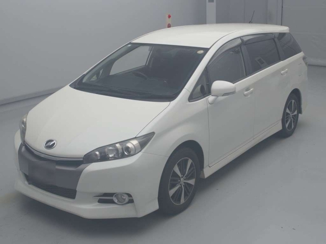 TOYOTA WISH 2017