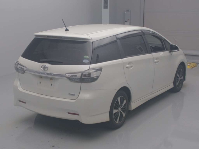 TOYOTA WISH 2017