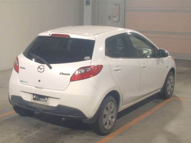 MAZDA DEMIO 2010