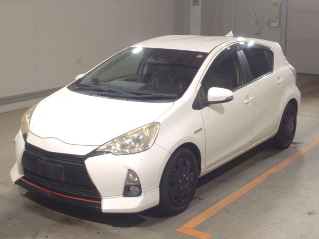 TOYOTA AQUA 2012
