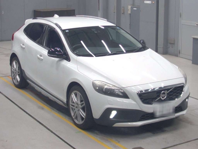 VOLVO V40 2013