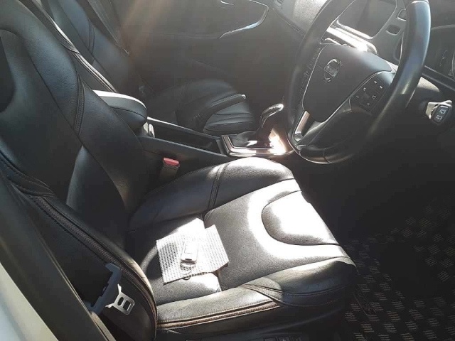 VOLVO V40 2013
