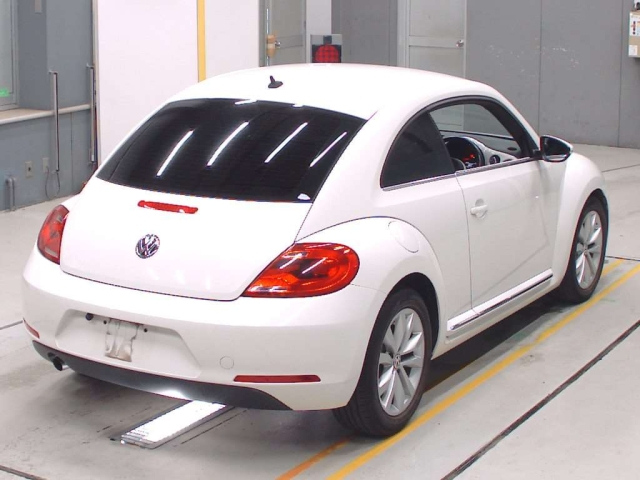 VOLKSWAGEN THE BEETLE 2012